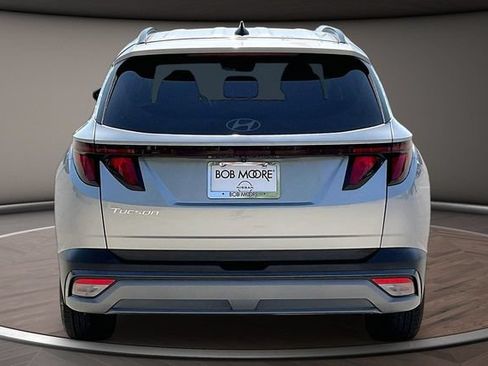 Used 2025 Hyundai Tucson SEL FWD image 4