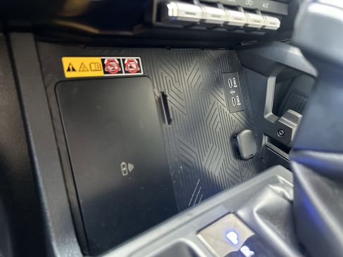 Used 2024 Toyota Tacoma TRD Sport w/ TRD Sport Upgrade Package image 32