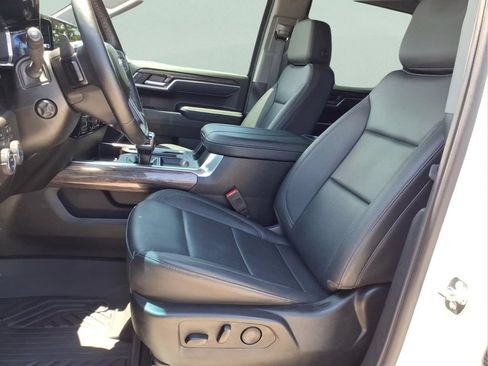 Used 2025 Chevrolet Silverado 1500 LTZ AWD/4WD image 13