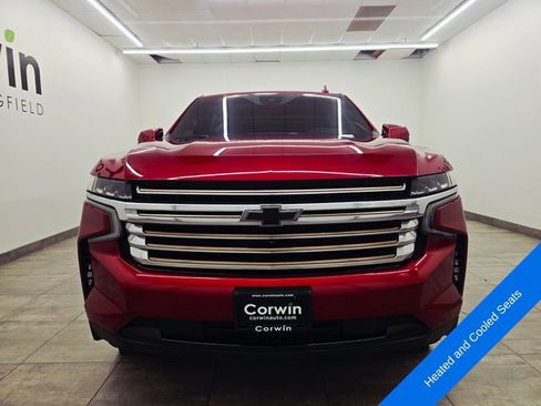 Used 2023 Chevrolet Suburban High Country AWD/4WD image 8