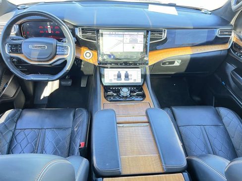 Used 2022 Jeep Grand Wagoneer Series III w/ Rear Seat Video Group 1 image 27