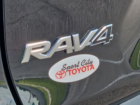 Used 2024 Toyota RAV4 XLE FWD image 11