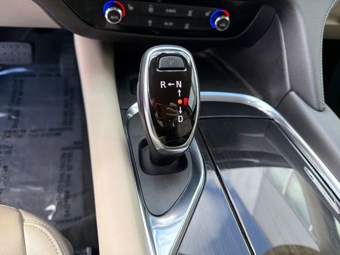 Used 2021 Buick Enclave Essence w/ Sound and Sites Package image 25