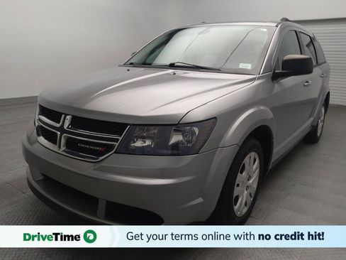 Used 2019 Dodge Journey SE FWD image 1