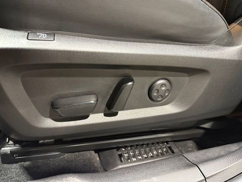 Used 2023 Mitsubishi Outlander SEL AWD/4WD image 26