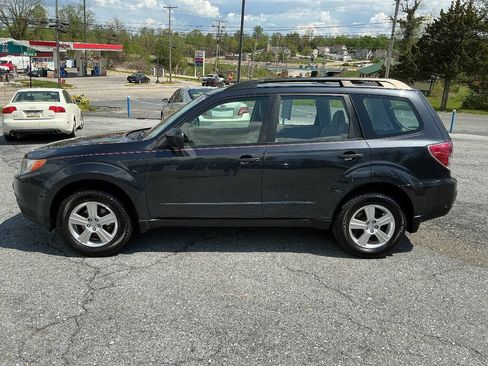 Used 2013 Subaru Forester 2.5X AWD/4WD image 9