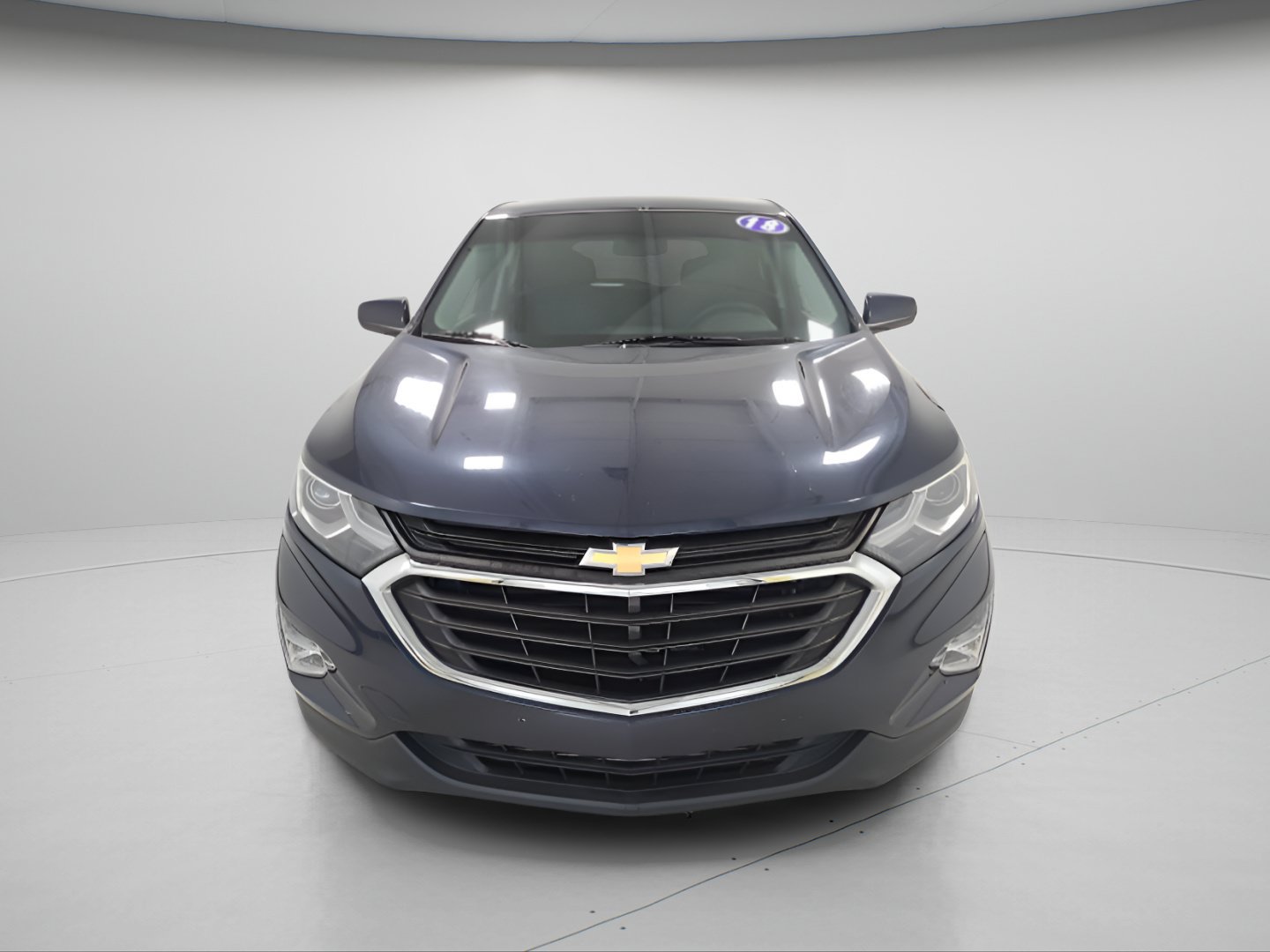 Used 2018 Chevrolet Equinox LT FWD image 2