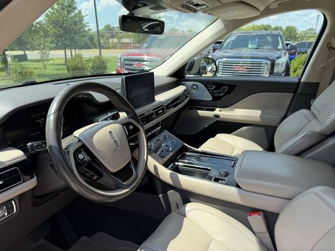 Used 2020 Lincoln Aviator Reserve w/ Equipment Group 202A AWD/4WD image 11