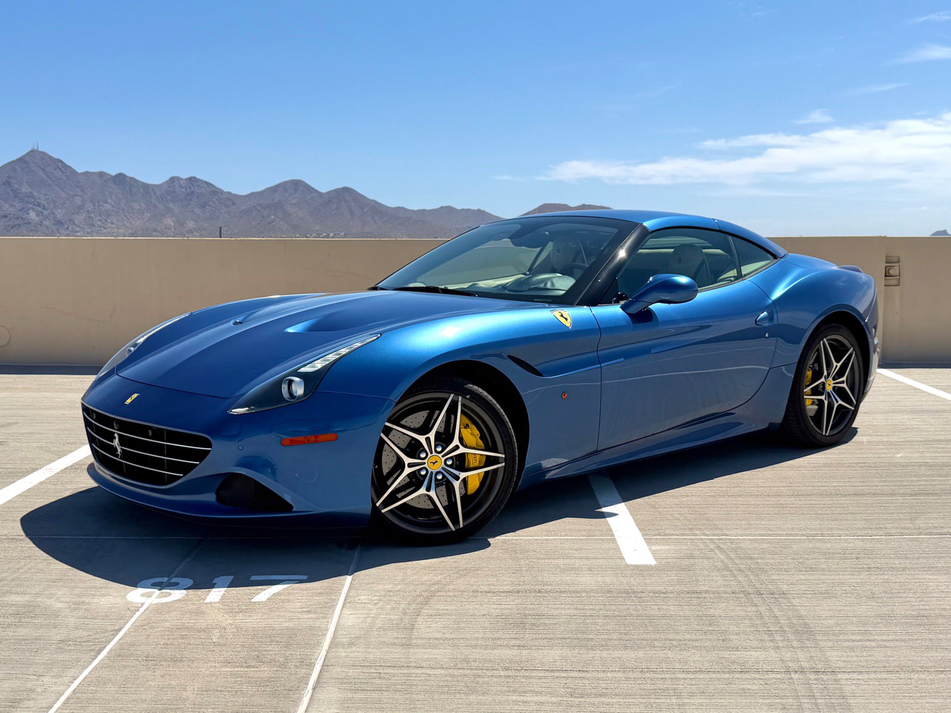 Used 2015 Ferrari California T RWD image 12