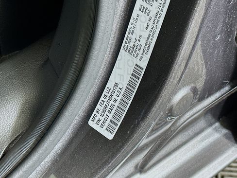 Used 2022 RAM 1500 Laramie AWD/4WD image 12