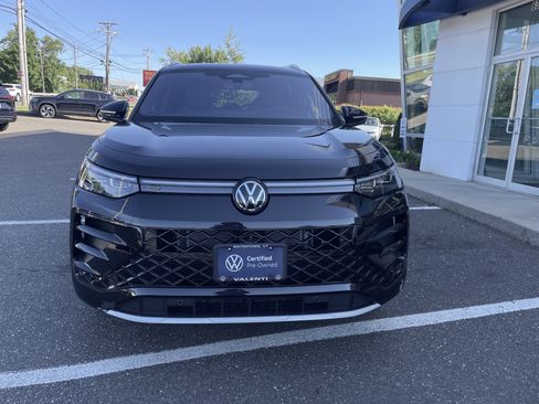 Certified 2025 Volkswagen Tiguan SEL R-Line AWD/4WD image 2