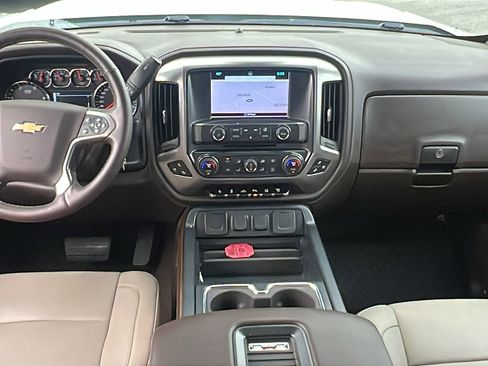 Used 2018 Chevrolet Silverado 2500 LTZ w/ LTZ Plus Package image 21