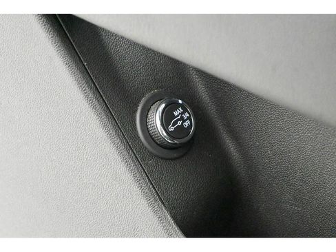 Certified 2022 Cadillac XT5 Premium Luxury image 32