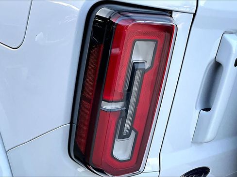 Used 2023 Ford Bronco Outer Banks AWD/4WD image 31
