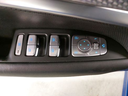 Used 2023 Genesis G70 2.0T w/ Sport Prestige Package image 28