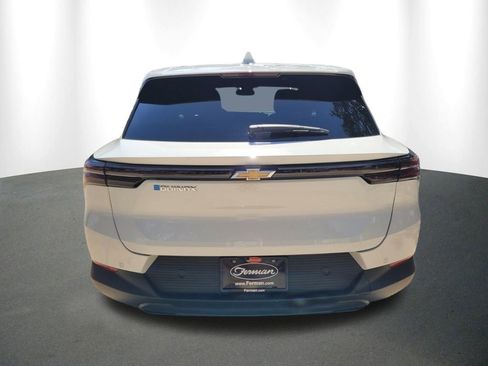 New 2026 Chevrolet Equinox EV LT image 8