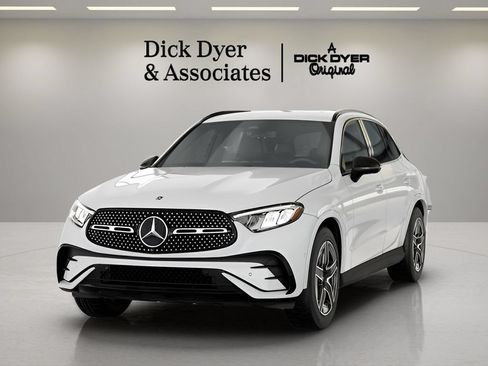 Used 2026 Mercedes-Benz GLC 300 image 33