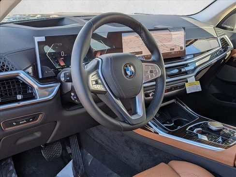 New 2026 BMW X7 xDrive40i image 3