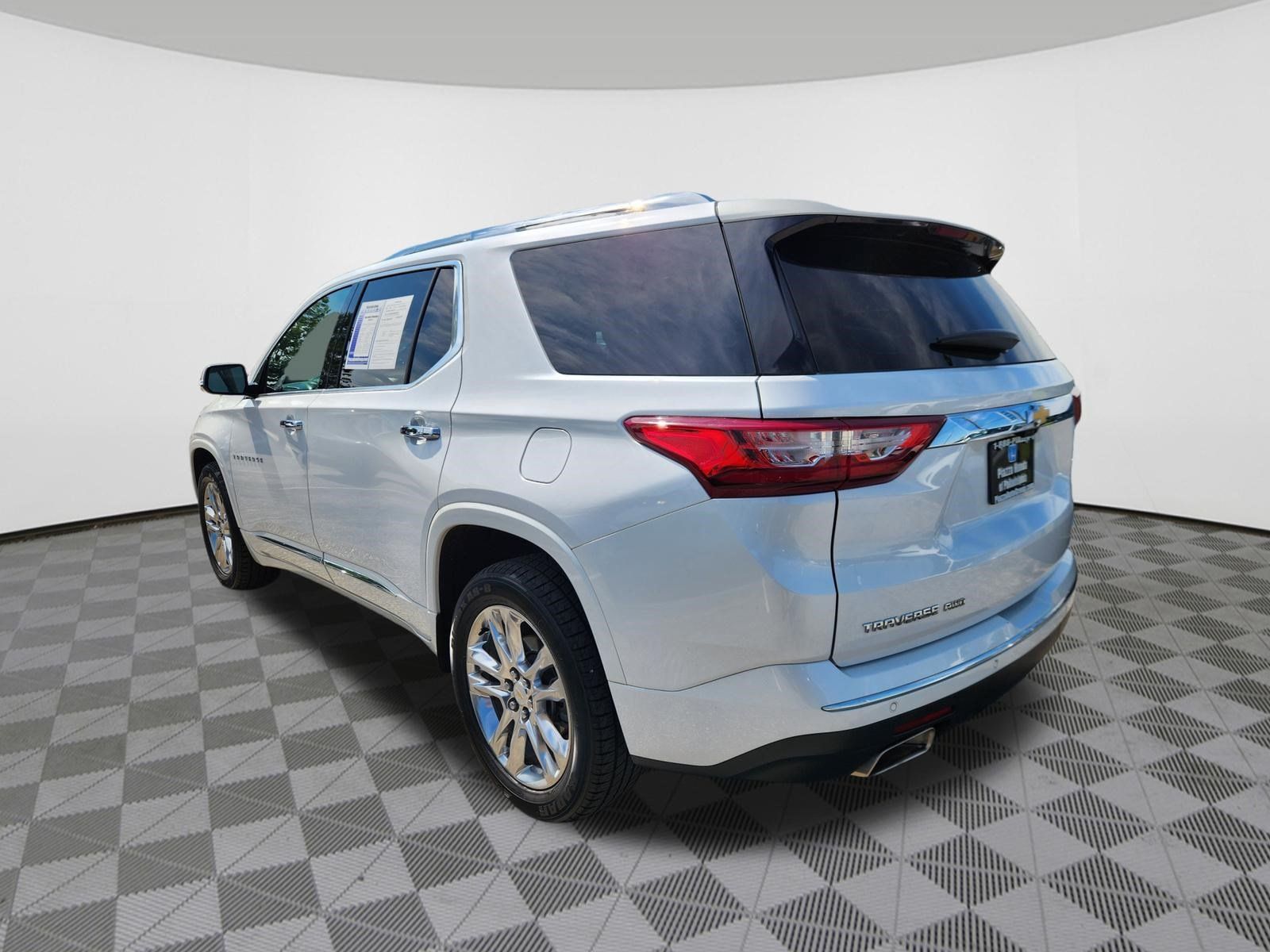 Used 2019 Chevrolet Traverse High Country AWD/4WD image 3