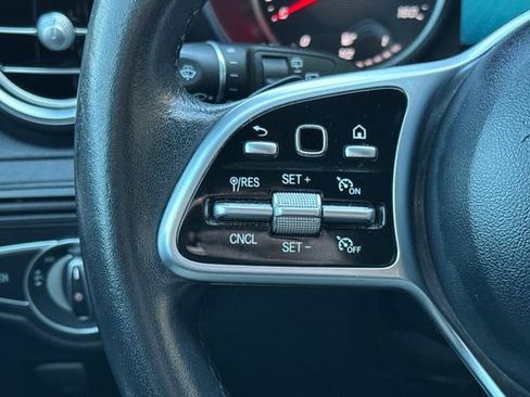 Used 2021 Mercedes-Benz GLC 300 image 27