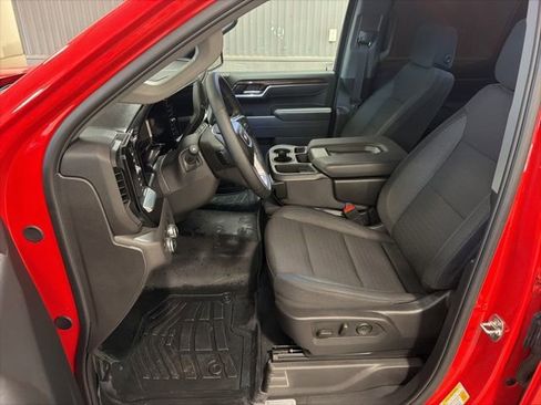 Used 2025 GMC Sierra 1500 Elevation image 16