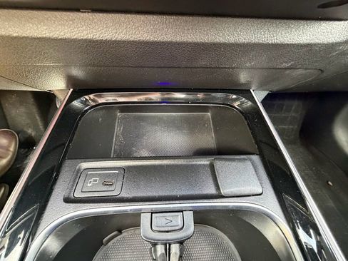 Used 2021 Mercedes-Benz GLB 250 4MATIC image 27