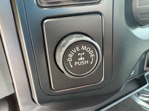 Used 2022 Ford F150 XLT w/ Trailer Tow Package image 36