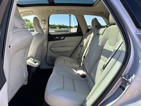 Certified 2023 Volvo XC60 B5 Core w/ Climate Package AWD/4WD image 13