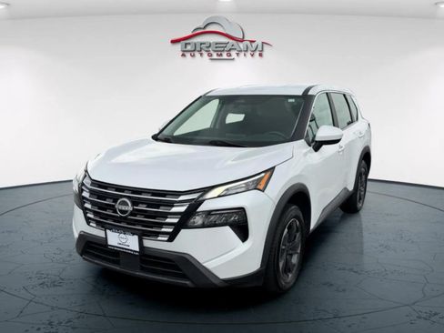Used 2024 Nissan Rogue SV AWD/4WD image 4