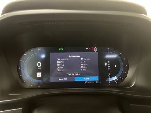Used 2025 Volvo XC40 B5 Plus AWD/4WD image 9