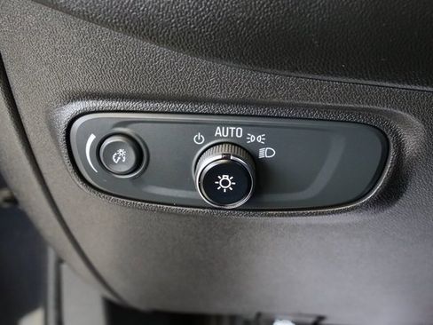 Used 2023 Chevrolet Equinox LT image 27