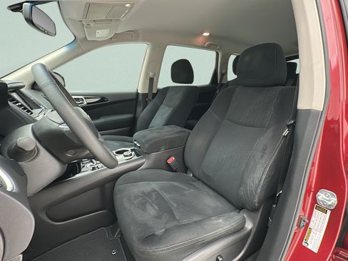 Used 2016 Nissan Pathfinder SV w/ SV Cold Weather Package AWD/4WD image 13
