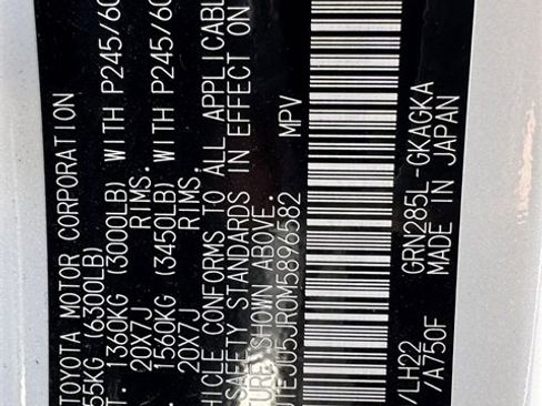 Used 2021 Toyota 4Runner Nightshade image 37