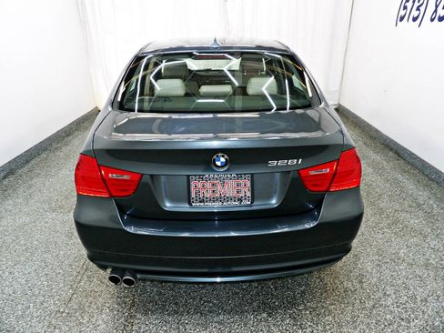 Used 2010 BMW 328i xDrive Sedan AWD/4WD image 5