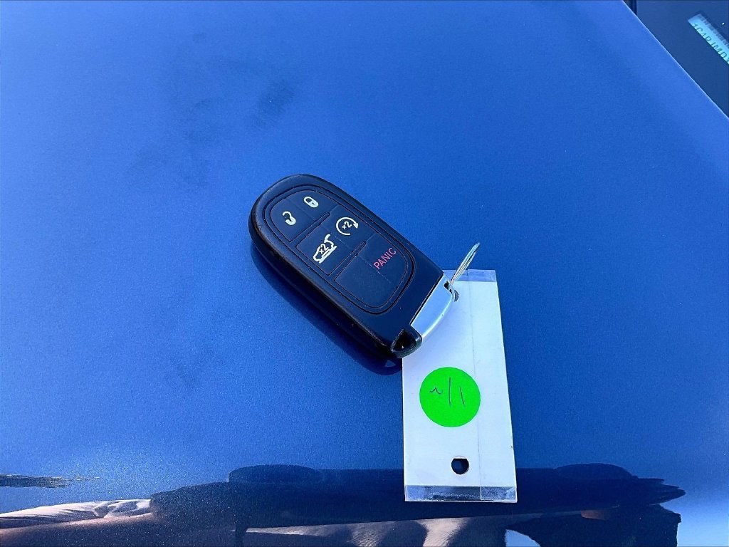 Used 2019 Jeep Cherokee Limited AWD/4WD image 30