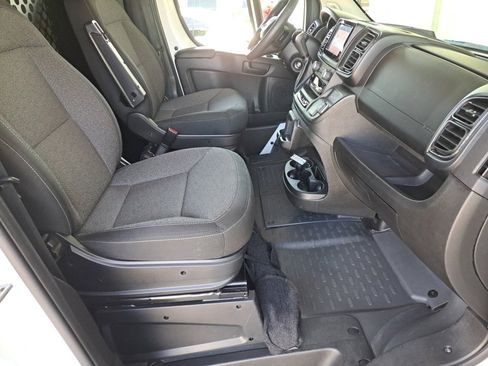 Used 2025 RAM ProMaster 2500 w/ U-Haul Equipment Group FWD image 19