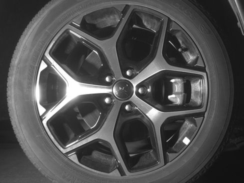 Used 2025 Jeep Compass Limited image 13