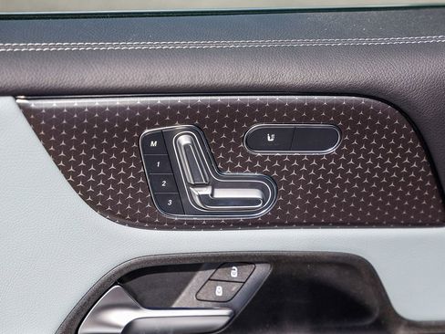 New 2026 Mercedes-Benz GLB 250 image 22