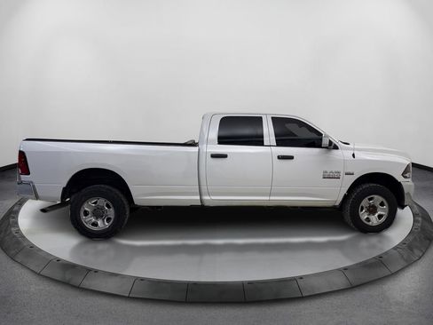 Used 2016 RAM 2500 Tradesman w/ Chrome Appearance Group AWD/4WD image 4