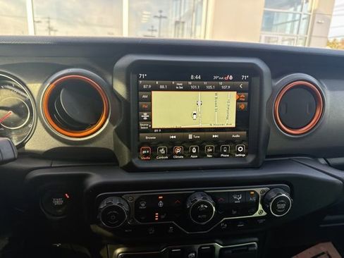 Used 2021 Jeep Gladiator Mojave image 10