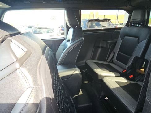 Used 2023 Ford Bronco Big Bend w/ Sasquatch Package AWD/4WD image 25