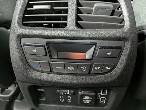 Used 2021 Honda Pilot Touring image 26