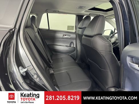 Certified 2025 Toyota Corolla Cross XLE image 19