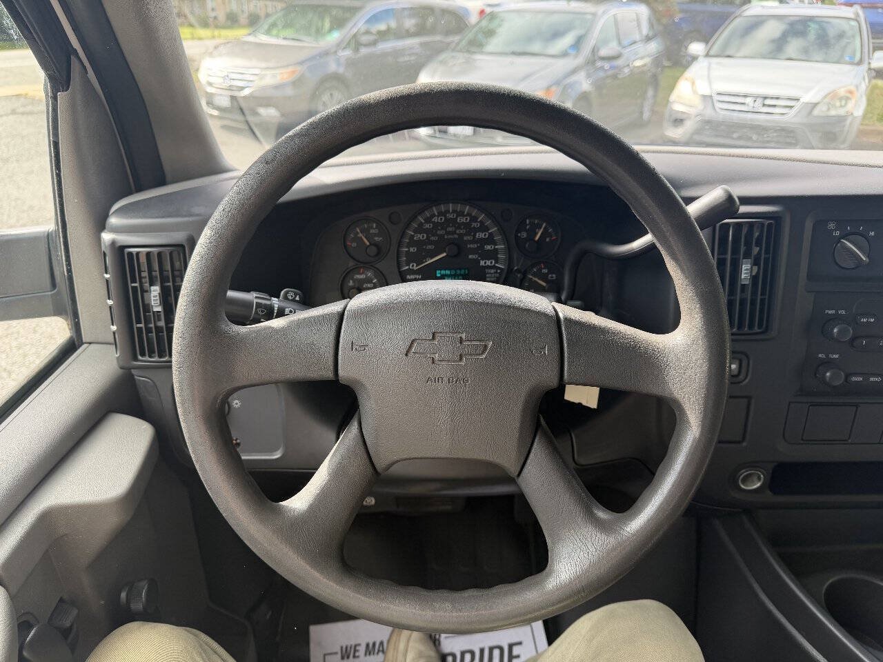 Used 2007 Chevrolet Express 1500 RWD image 10