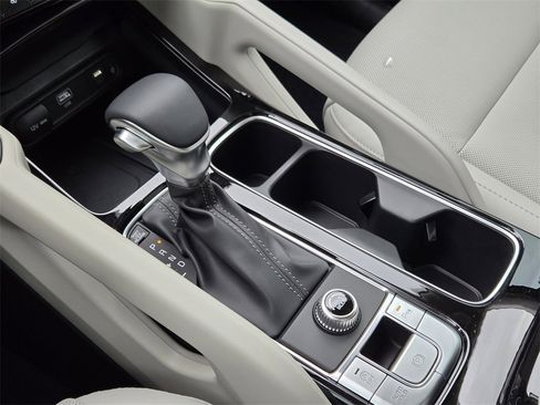 New 2025 Kia Telluride S image 15