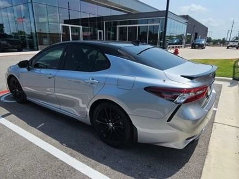 Used 2023 Toyota Camry XSE FWD image 3