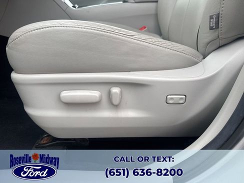 Used 2013 Toyota Venza XLE image 25