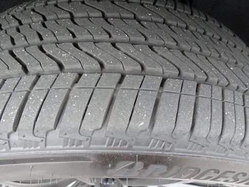 Used 2024 Cadillac Escalade ESV Sport Platinum w/ LPO, ONYX Package image 43