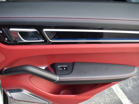 Used 2023 Porsche Cayenne Turbo w/ Premium Package Plus image 49