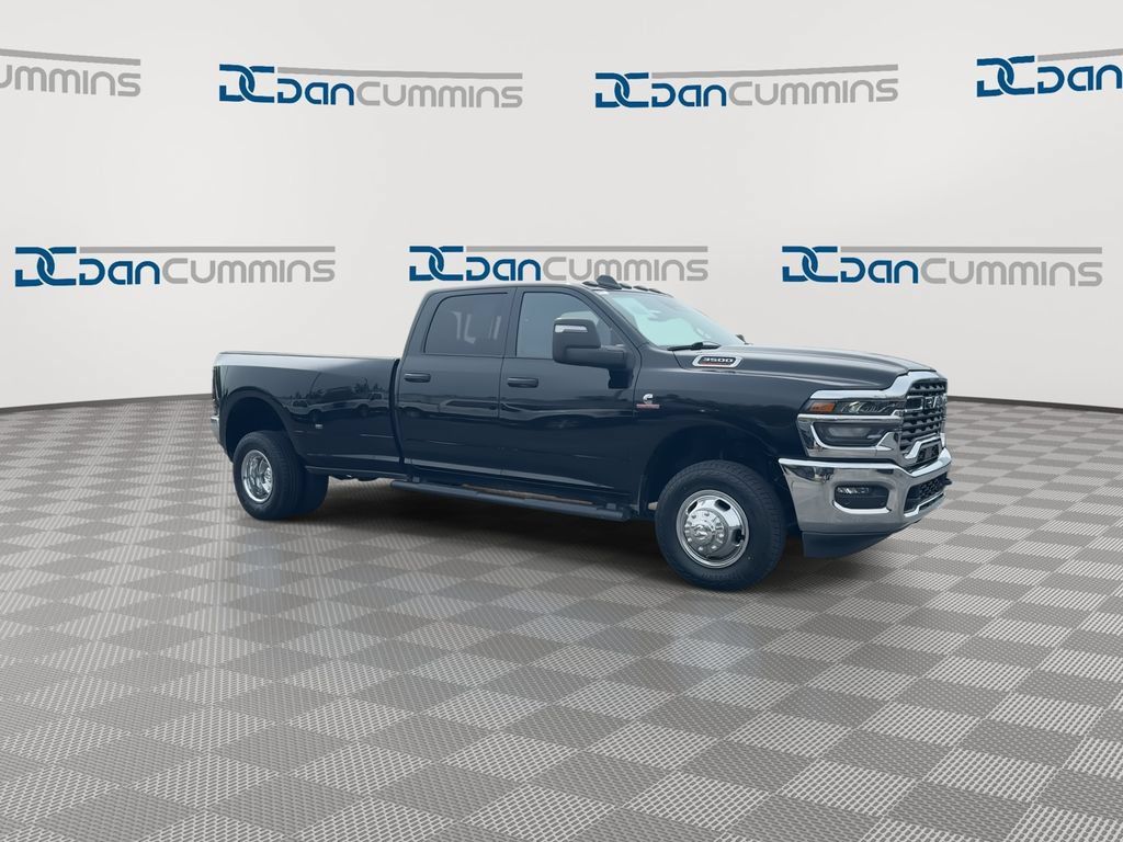 Used 2026 RAM 3500 Tradesman AWD/4WD image 2